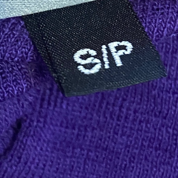 Merino Wool sweater. Canadian made. Sz S - Picture 12 of 16